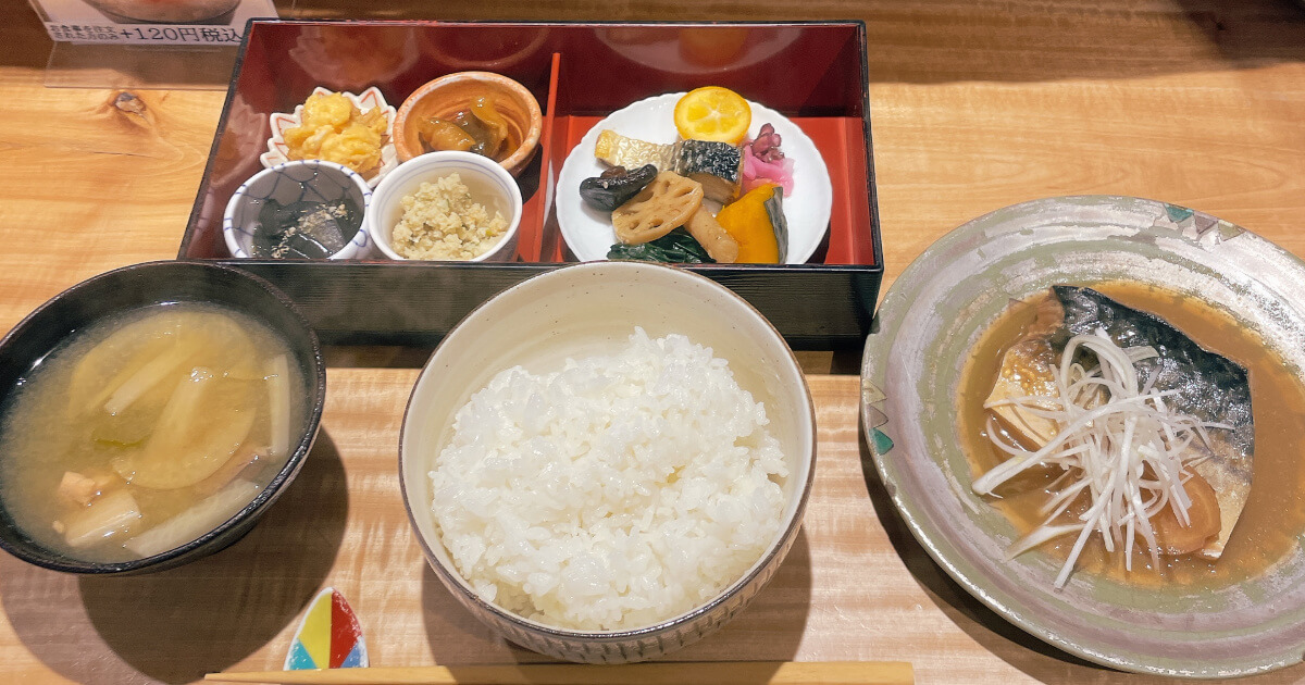 【三宮】割烹料理「夕顔」10食限定の本格おばんざいランチ